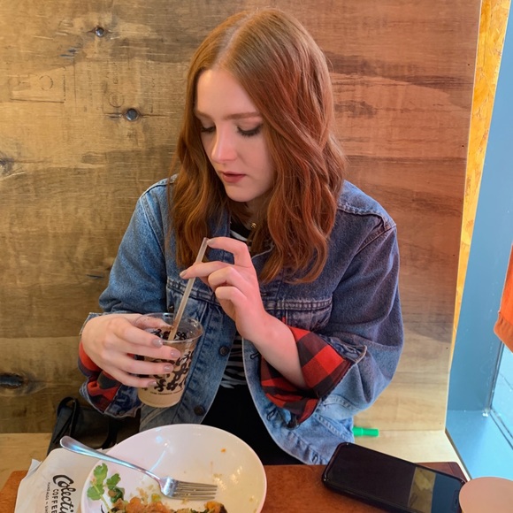 Meet your Posher, Michelle - Picture 1 of 1